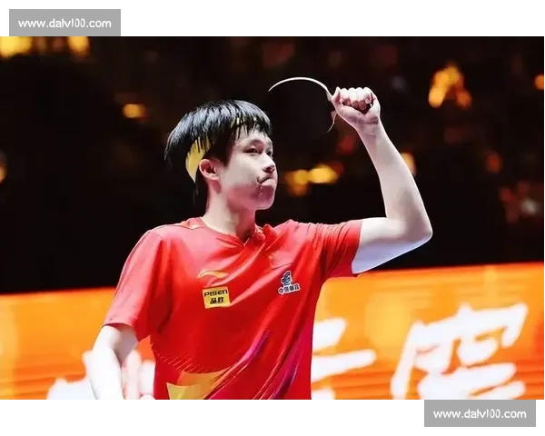 王楚钦笑对互动丢分！1-0 呼喊点燃胜负欲，国乒顶流上演反差萌